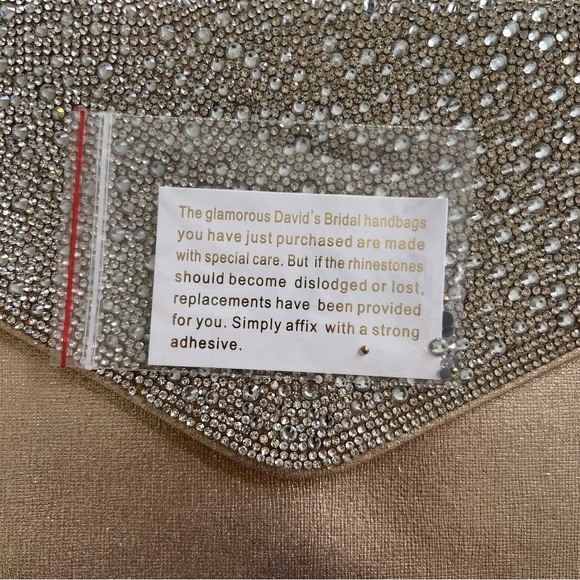 🆕 David’s Bridal Crystal Flap Envelope Clutch - Picture 6 of 7